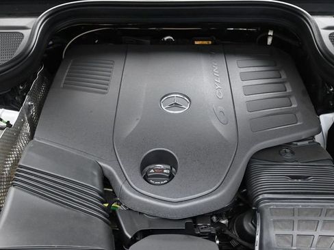 Used 2026 Mercedes-Benz GLS 450 4MATIC image 33