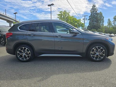 Used 2021 BMW X1 xDrive28i w/ Convenience Package AWD/4WD image 2
