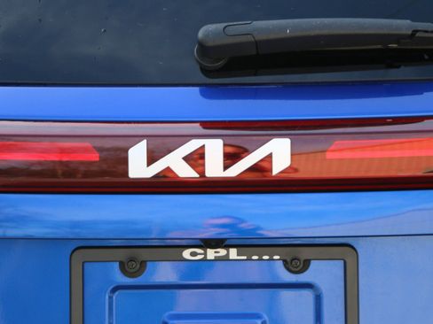 Used 2024 Kia Seltos LX image 5