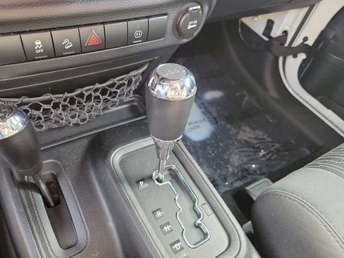 Used 2012 Jeep Wrangler Rubicon w/ PWR Convenience Group image 20