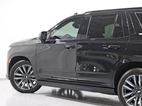 Used 2022 Cadillac Escalade Sport Platinum image 11