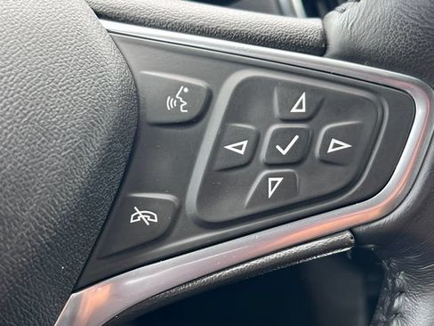 Used 2020 Chevrolet Equinox LT w/ Driver Convenience Package AWD/4WD image 22