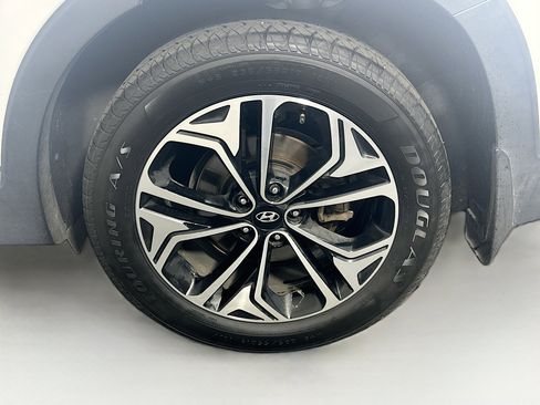 Used 2019 Hyundai Santa Fe SEL w/ Cargo Package image 11