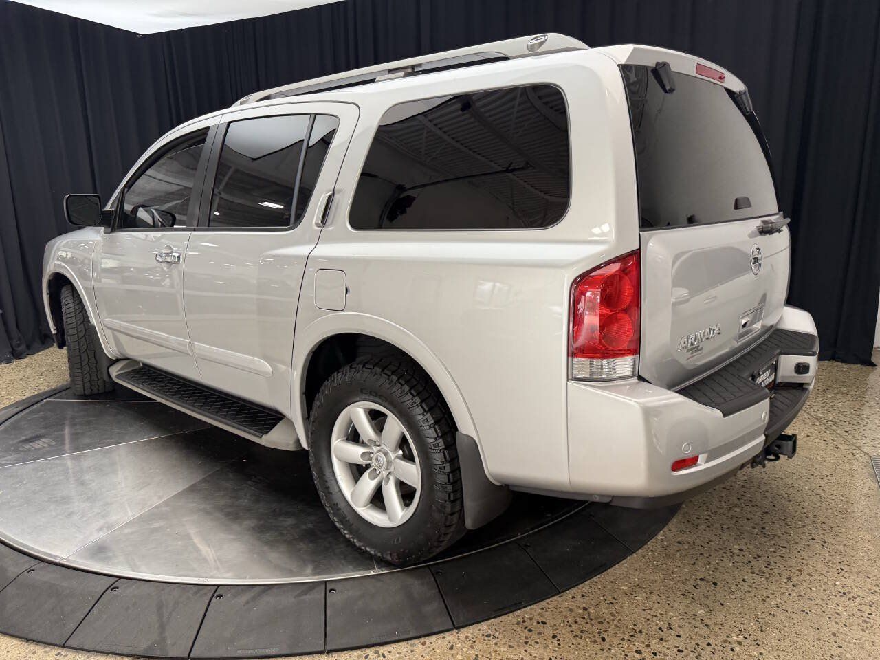 Used 2012 Nissan Armada SV AWD/4WD image 5