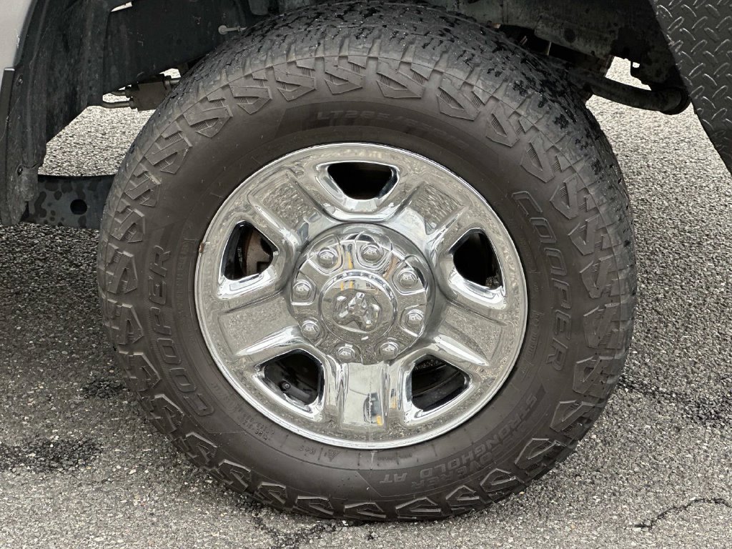 Used 2024 RAM 2500 Tradesman w/ Chrome Appearance Group AWD/4WD image 10