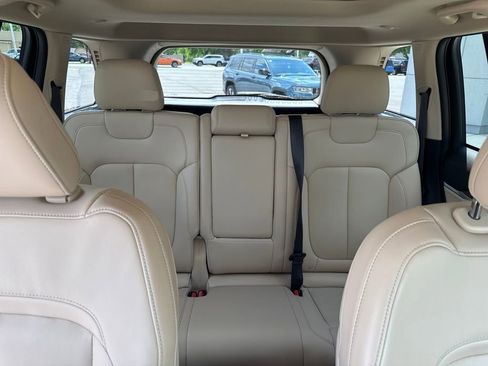 Used 2022 Jeep Grand Cherokee Limited AWD/4WD image 43