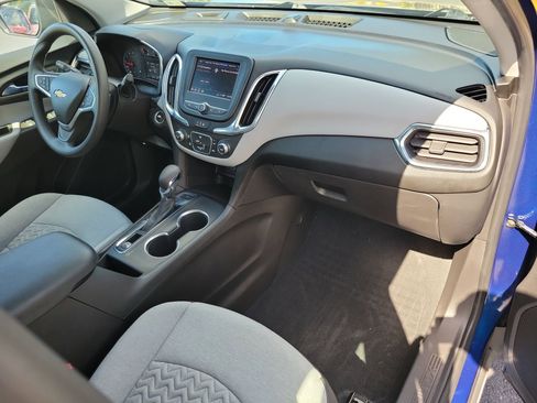 Used 2023 Chevrolet Equinox LS w/ LPO, Floor Liner Package AWD/4WD image 13