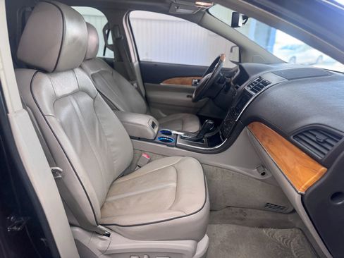 Used 2015 Lincoln MKX AWD w/ Equipment Group 102A image 10