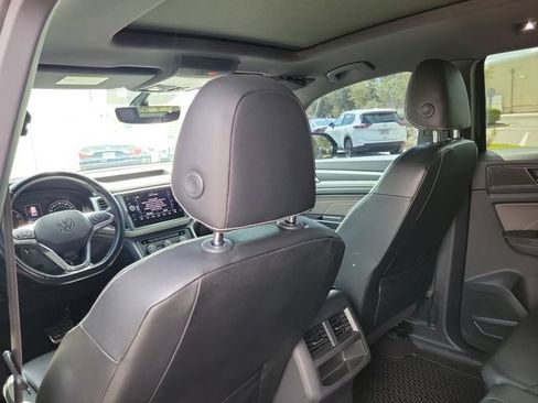 Used 2021 Volkswagen Atlas Cross Sport SE w/ Panoramic Sunroof Package FWD image 10
