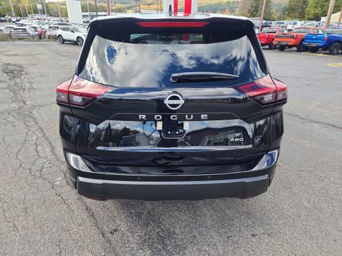 New 2026 Nissan Rogue S image 7