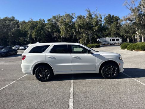Used 2022 Dodge Durango SXT w/ Blacktop Package image 3