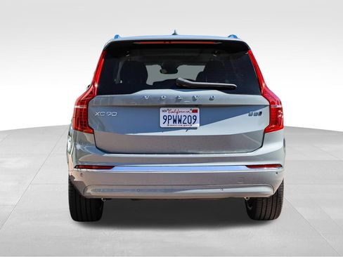 Used 2025 Volvo XC90 B5 Core w/ Protection Package Premier AWD/4WD image 7