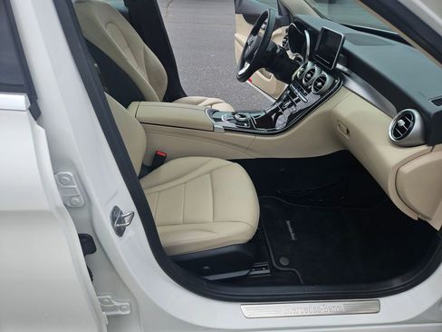 Used 2017 Mercedes-Benz C 300 4MATIC Sedan image 24
