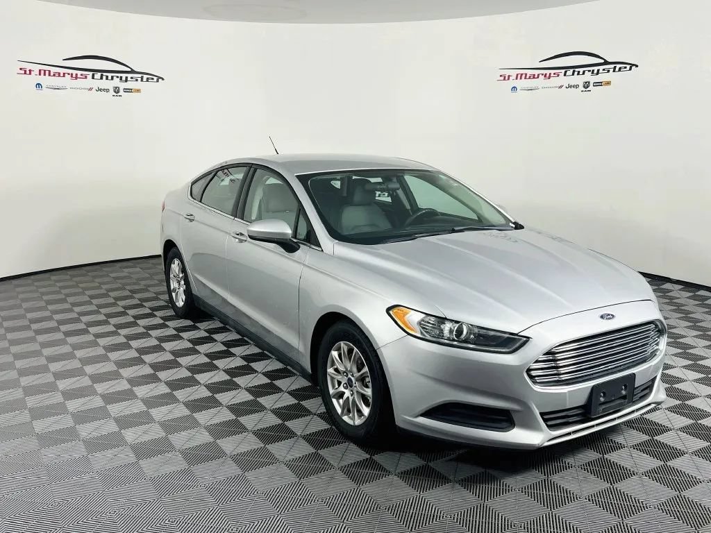 Used 2016 Ford Fusion S FWD image 1
