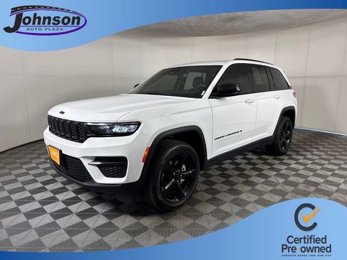 Certified 2023 Jeep Grand Cherokee Altitude AWD/4WD image 1