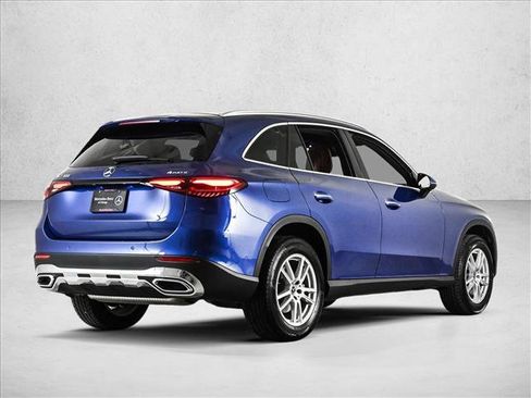 Used 2023 Mercedes-Benz GLC 300 4MATIC image 5