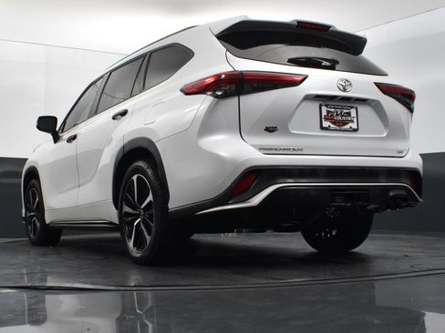 Used 2022 Toyota Highlander XSE image 41