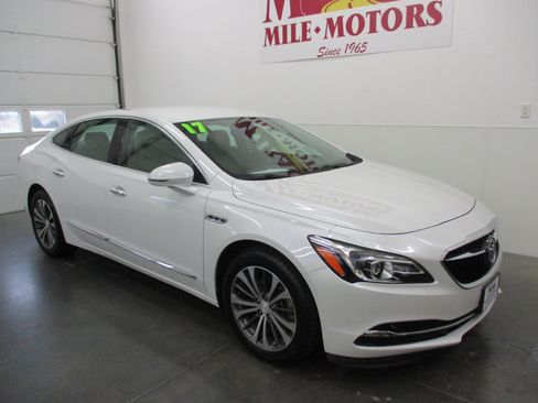 Used 2017 Buick LaCrosse Preferred image 1
