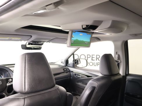 Used 2022 Honda Pilot Elite image 16