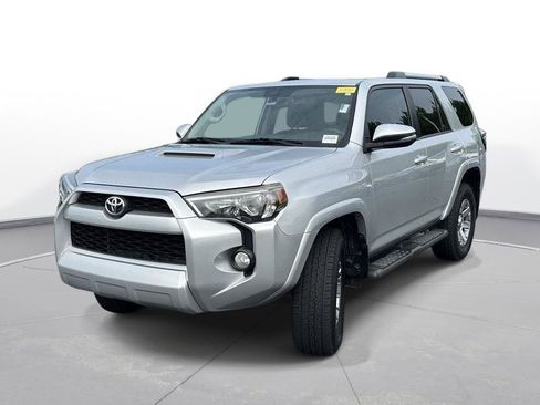 Used 2016 Toyota 4Runner Trail AWD/4WD image 2