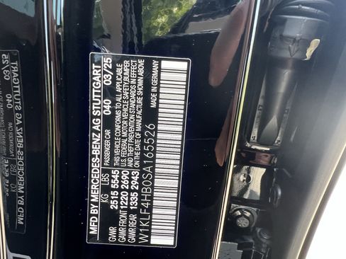 Used 2025 Mercedes-Benz E 350 4MATIC Sedan image 37