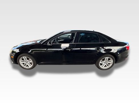 Used 2017 Audi A4 2.0T Premium FWD image 7