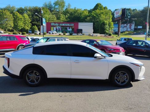 Used 2025 Kia K4 FWD image 4