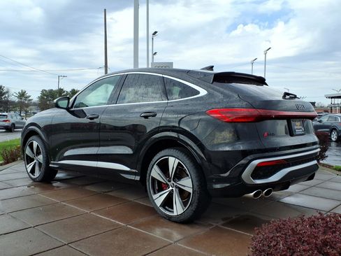 New 2025 Audi SQ5 Premium Plus image 8