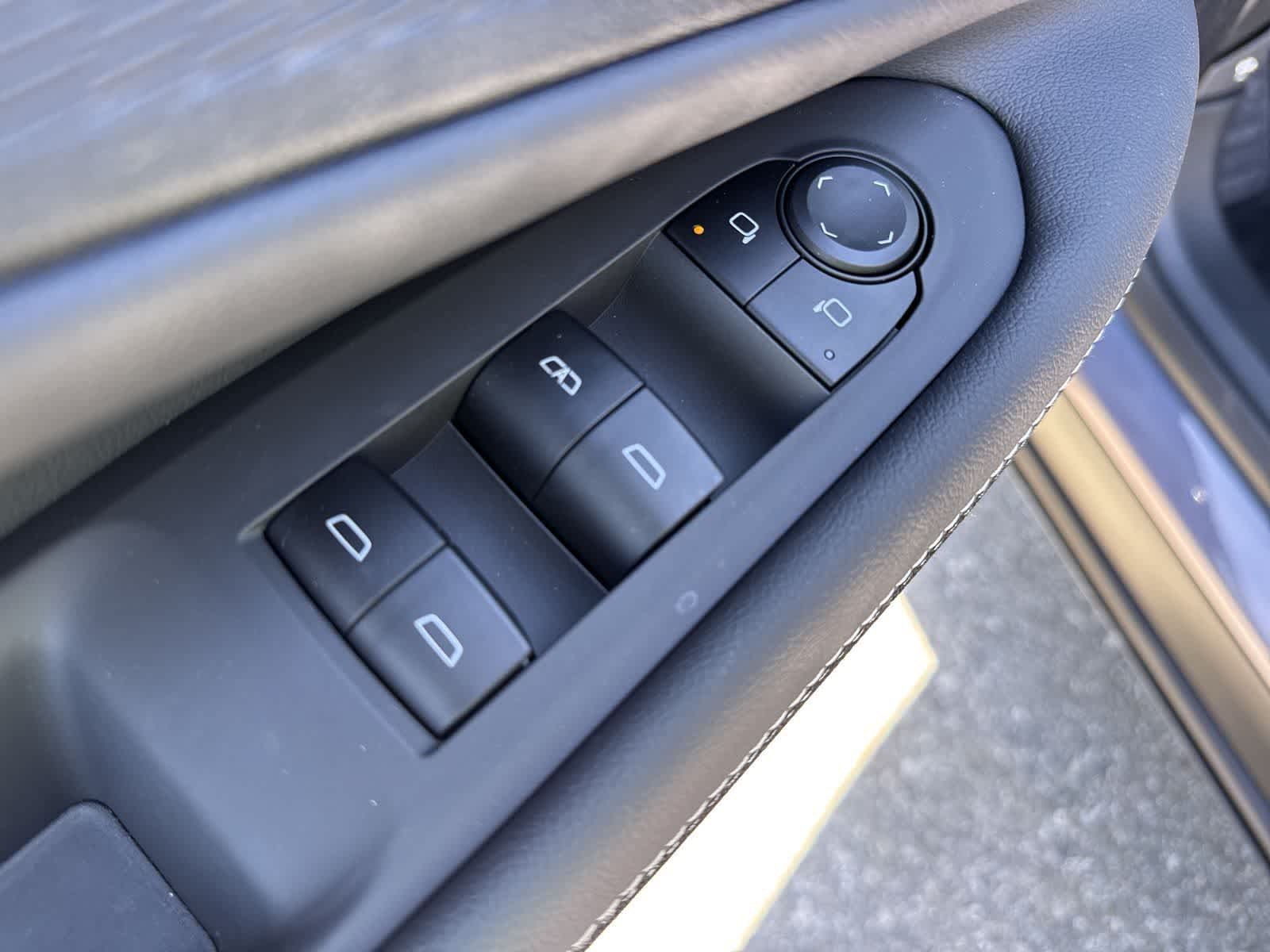 New 2025 Chevrolet Blazer EV LT AWD/4WD image 21