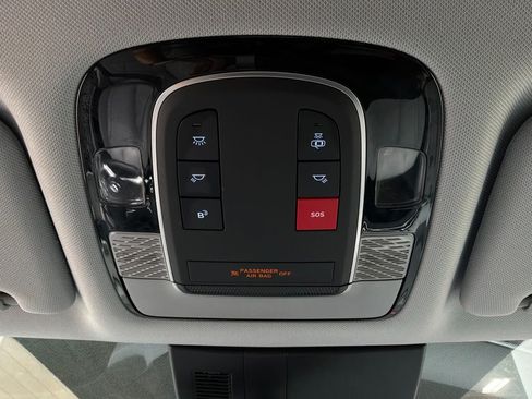 Used 2025 Hyundai Palisade SEL FWD image 17