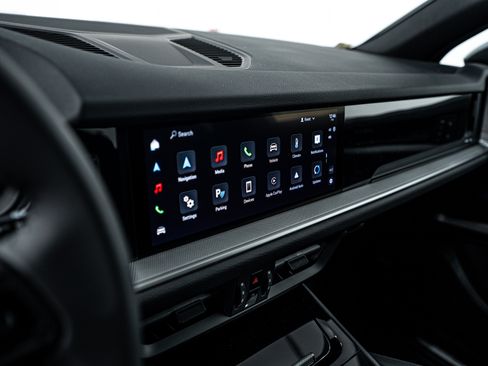 Certified 2025 Porsche Cayenne image 17