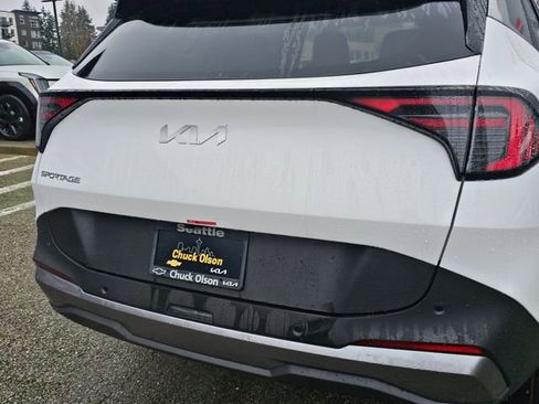 New 2026 Kia Sportage LX FWD image 12