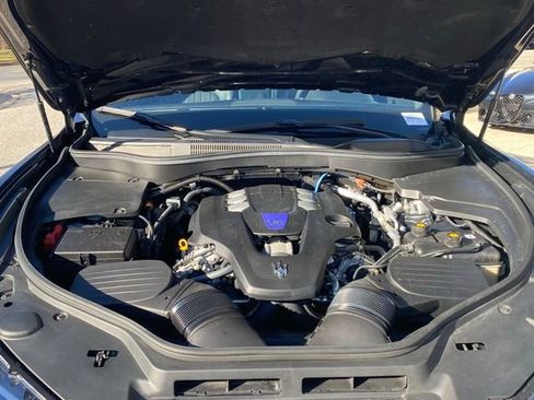 Used 2023 Maserati Levante Modena image 10