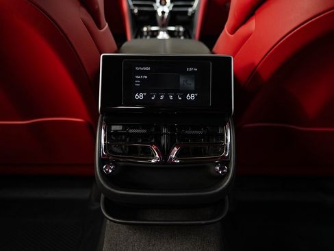 Used 2022 Bentley Flying Spur V8 image 45