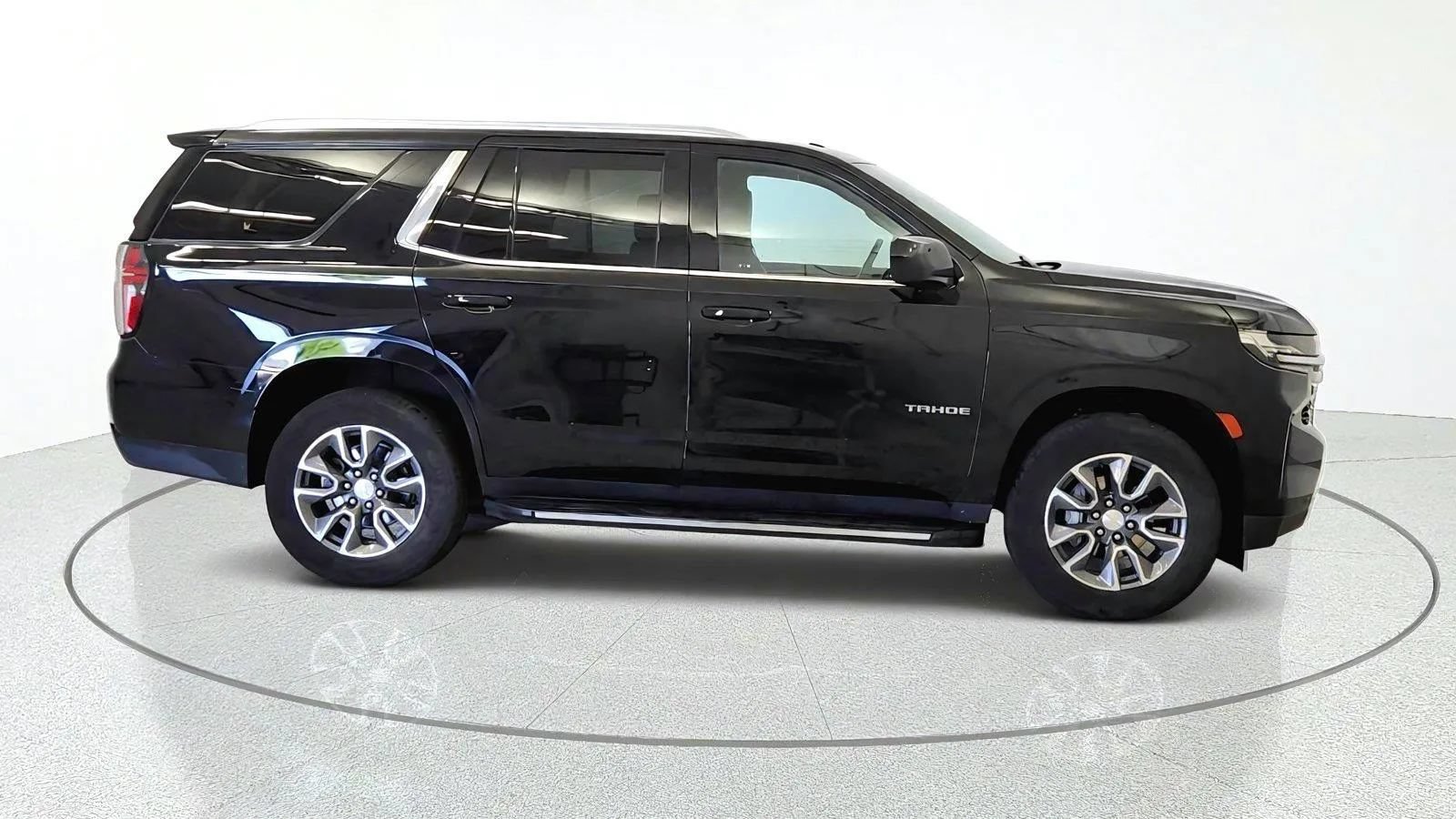 Used 2024 Chevrolet Tahoe LS w/ Driver Alert Package AWD/4WD image 10