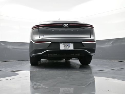 Certified 2023 Toyota Crown AWD/4WD image 29