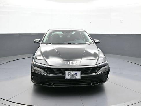 Certified 2024 Hyundai Elantra SEL FWD image 2