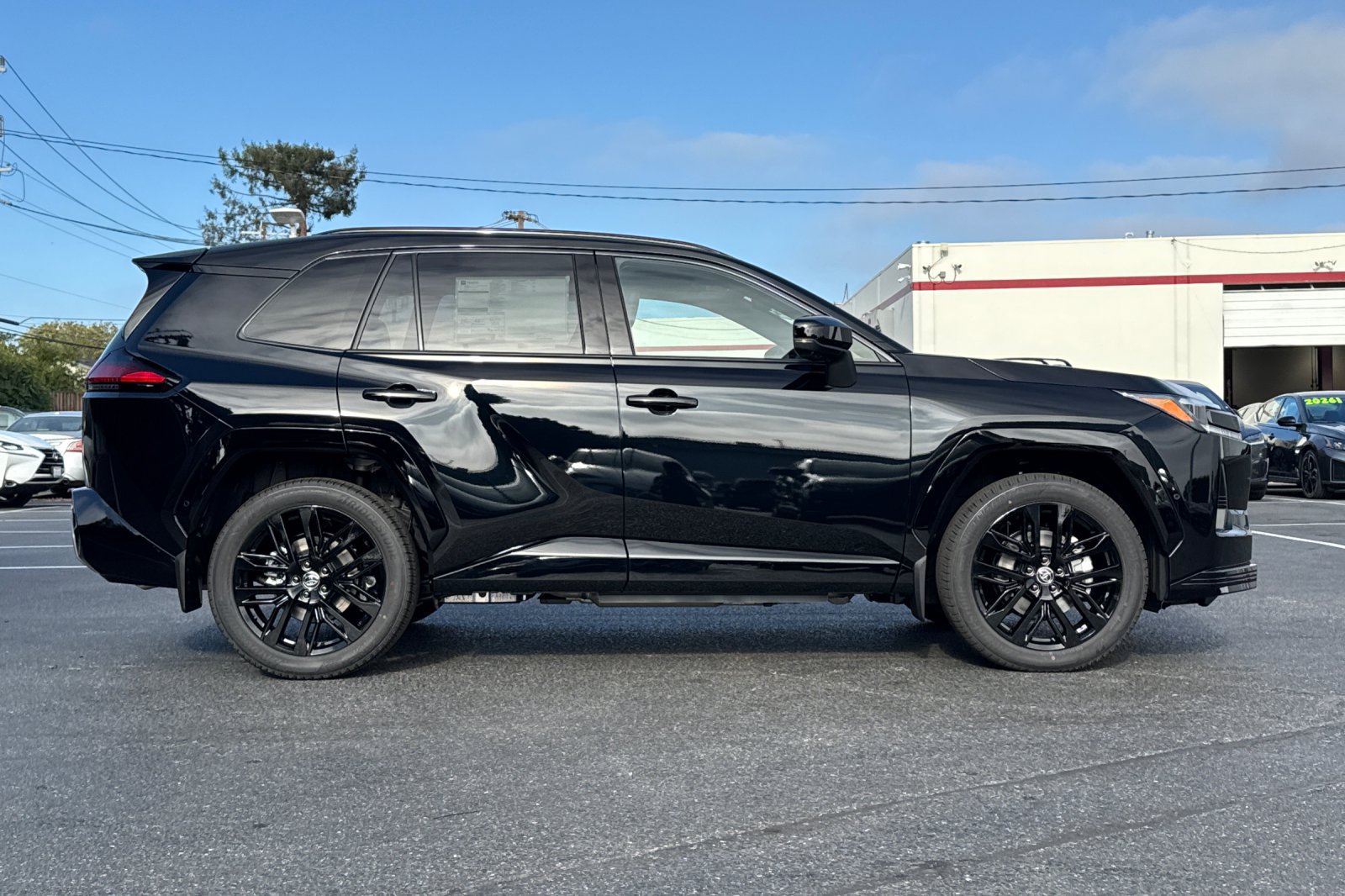 Used 2026 Toyota RAV4 XSE w/ Panoramic Sun Roof Package AWD/4WD image 9