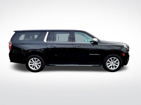 Used 2021 Chevrolet Suburban Premier image 8