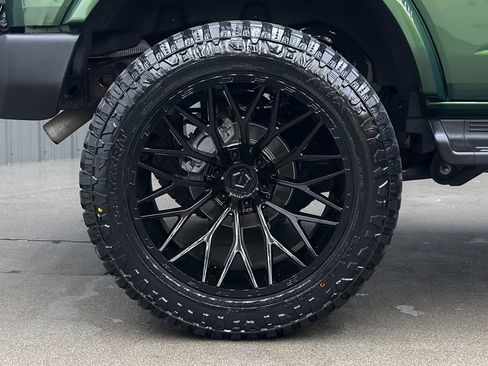 Used 2025 Ford Bronco Outer Banks image 11