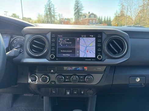 Used 2023 Toyota Tacoma TRD Sport image 17