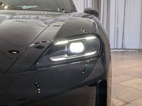 Used 2025 Porsche Taycan image 12