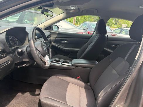 Used 2022 Nissan Sentra SV FWD image 18