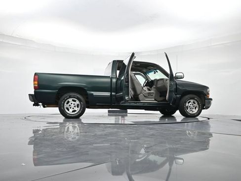Used 2001 Chevrolet Silverado 1500 LT RWD image 47