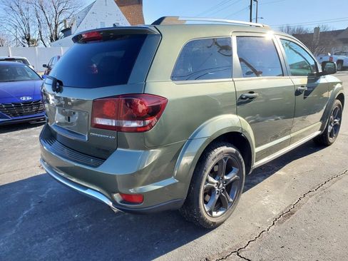 Used 2019 Dodge Journey Crossroad image 4