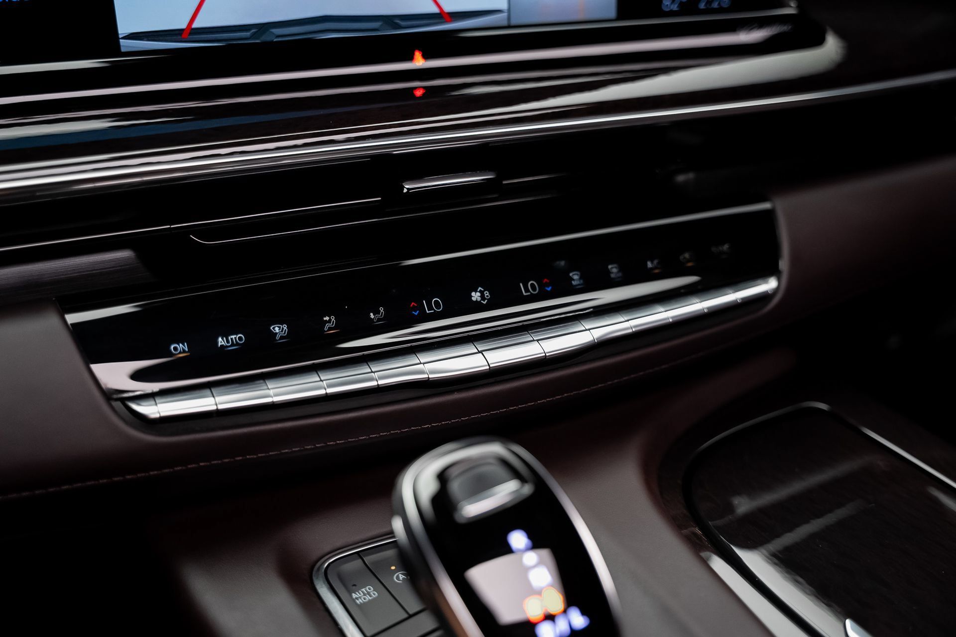 Used 2022 Cadillac Escalade ESV Premium Luxury Platinum w/ LPO, Floor Liner Package AWD/4WD image 51