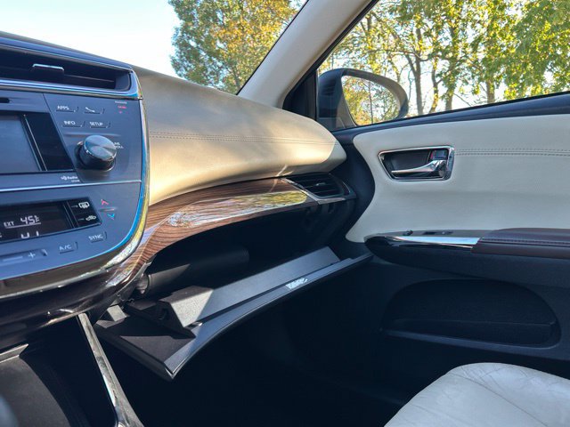 Used 2014 Toyota Avalon XLE Touring FWD image 52