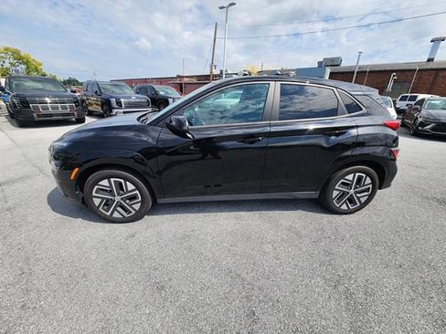 Certified 2023 Hyundai Kona SEL FWD image 11