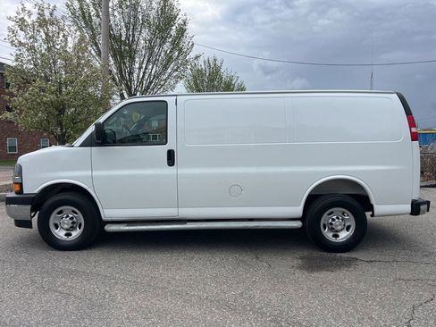 Used 2024 Chevrolet Express 2500 w/ Driver Convenience Package RWD image 2