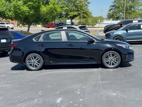 Certified 2023 Kia Forte GT-Line image 2